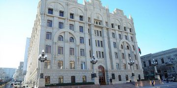 14760803213781118892 1000x669