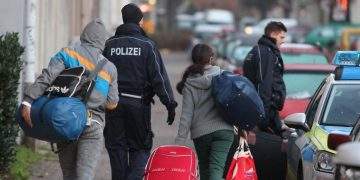 Rueckfuehrung von Fluechtlingen