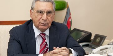 Академик Рамиз Мехтиев (1)