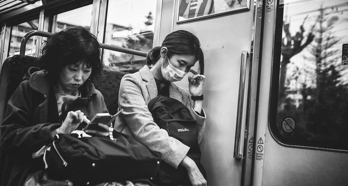 Photographer Gives Fascinating Glimpse into the Train Culture of Japan through 21 Black White Photos 5d8b4ea408dd4