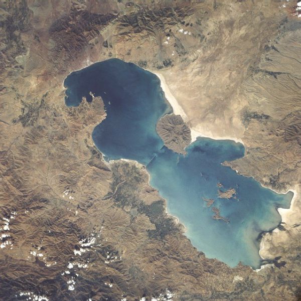Lake_urmia_from_space