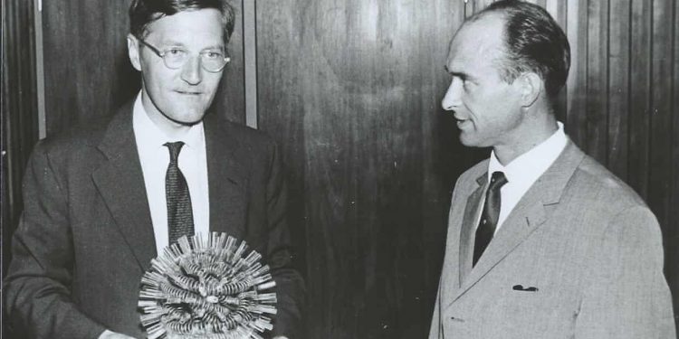 Xəstəliklərin şəxsi və milli tarixi dəyişməsi