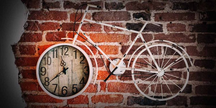 Bicycle clock 1200x700